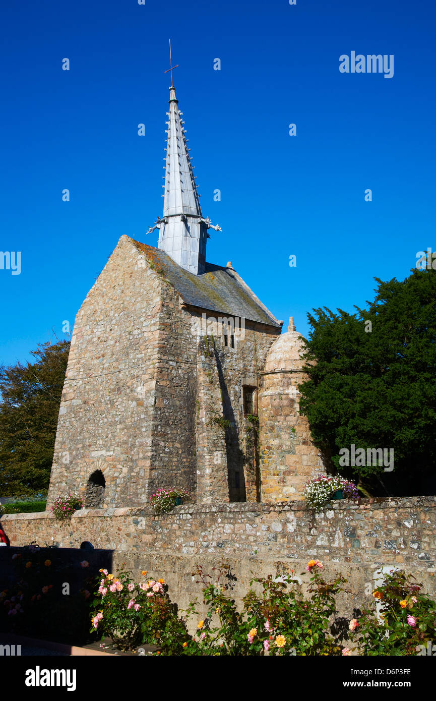 Chapel Saint-Gonery, Plougrescant, Cote de Granit Rose, Cotes d'Armor, Brittany, France, Europe Stock Photo