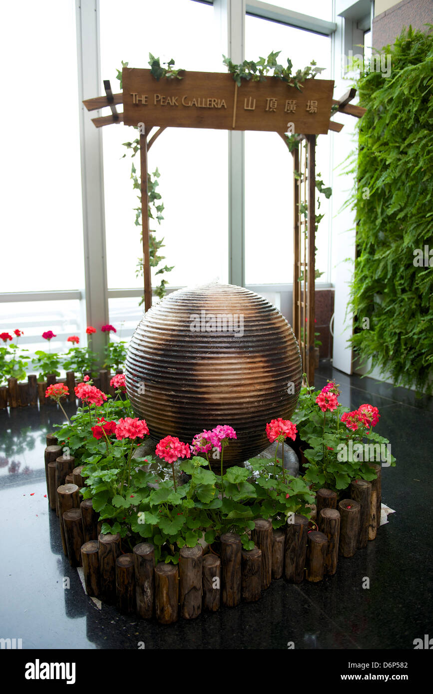 Peak galleria hi-res stock photography and images - Alamy