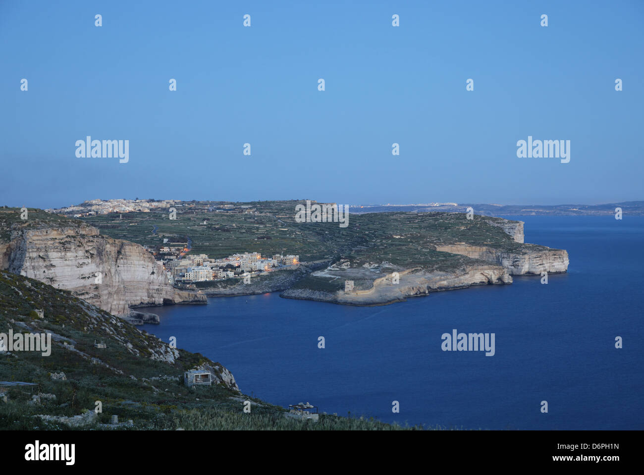 Malta, Gozo, Xlendi, coast, cliffs, evening lights peaceful, harmonious, Malta, Gozo, Xlendi, Küste, Klippen, Abendlichter fried Stock Photo
