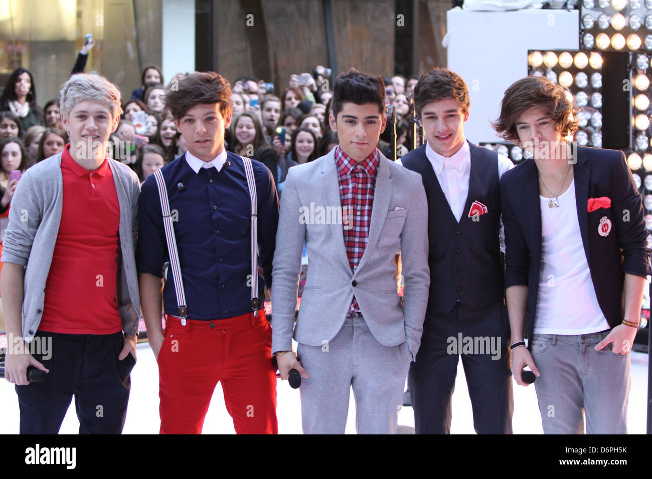 Niall Horan, Louis Tomlinson, Zayn Malik, Liam Payne, Harry Styles of ...