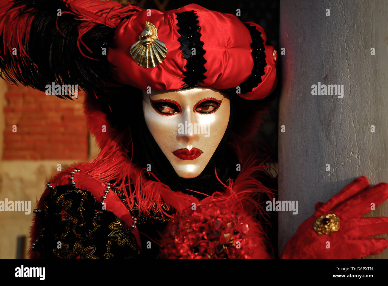 Venice Carnival Mask in red Stock Photo - Alamy
