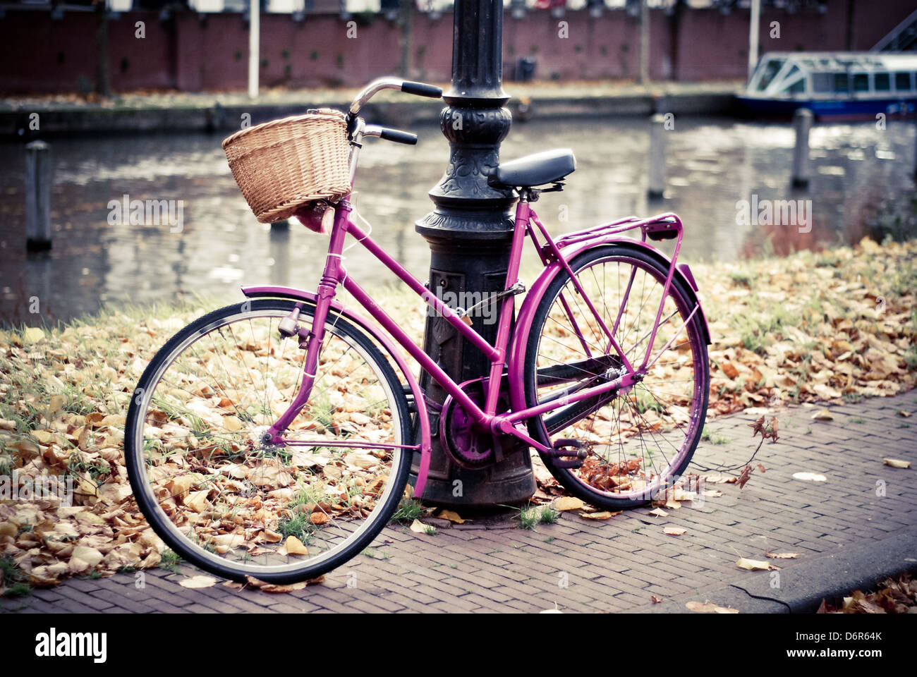 traditional vintage bike in the street of Amsterdam Stock Photo - Alamy