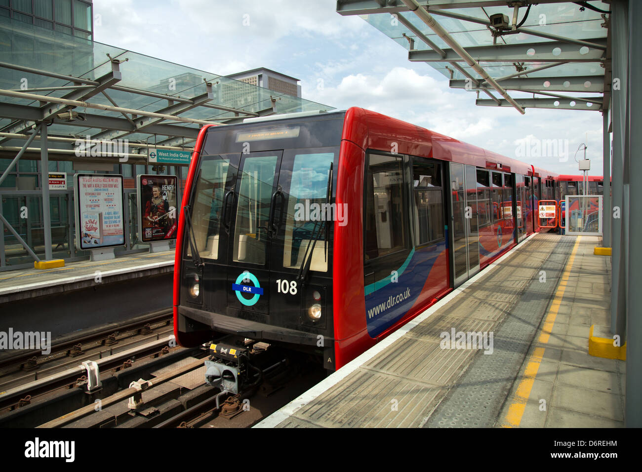 West india quay station hi-res stock photography and images - Alamy