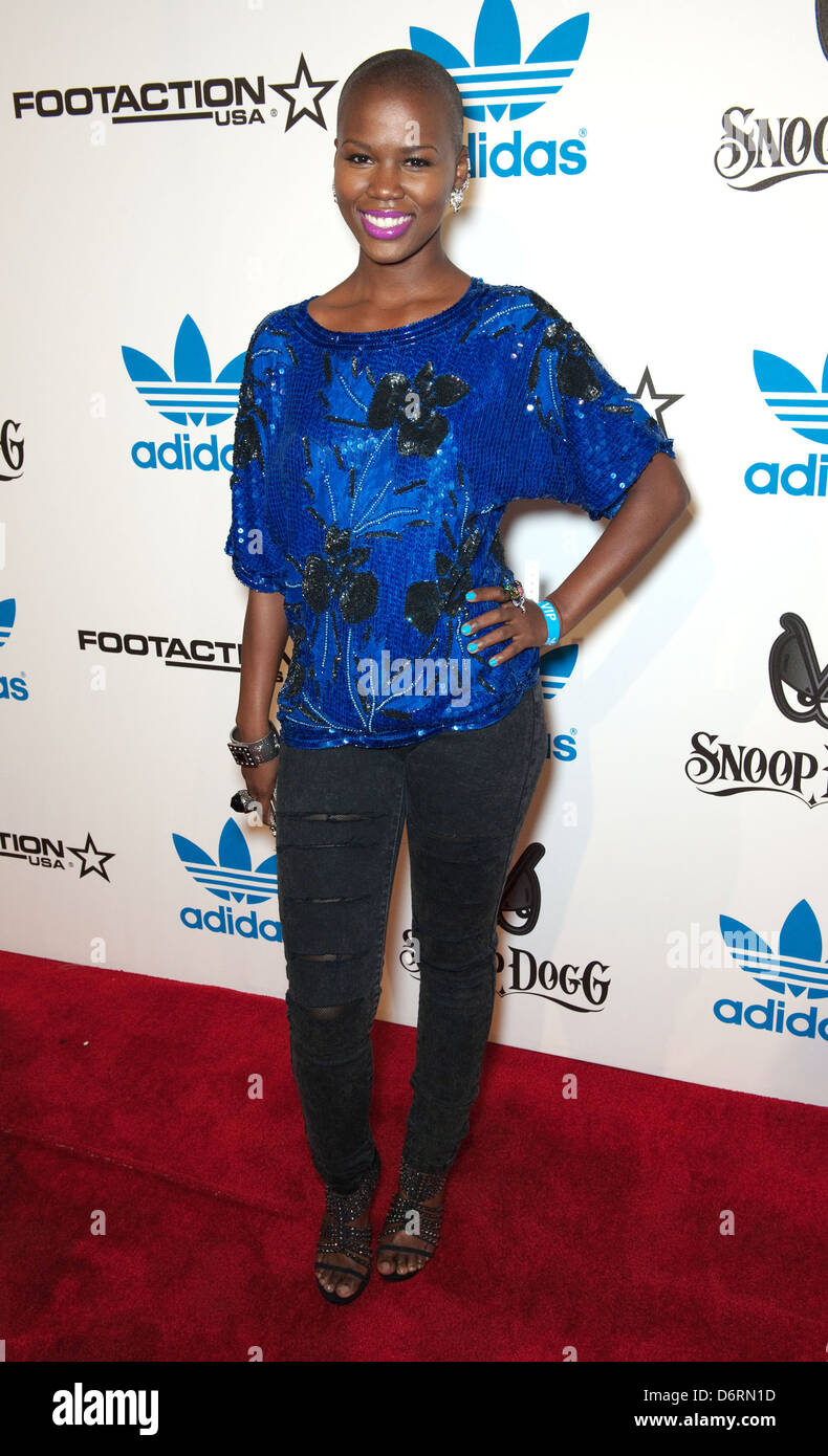snoop dogg adidas tracksuit
