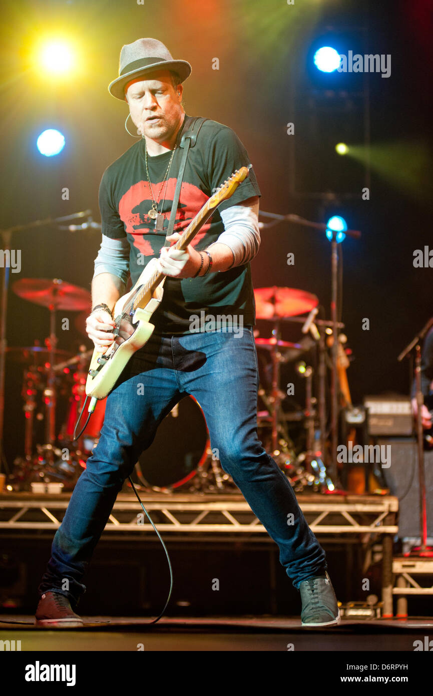 Counting crows gig hi-res stock photography and images - Alamy