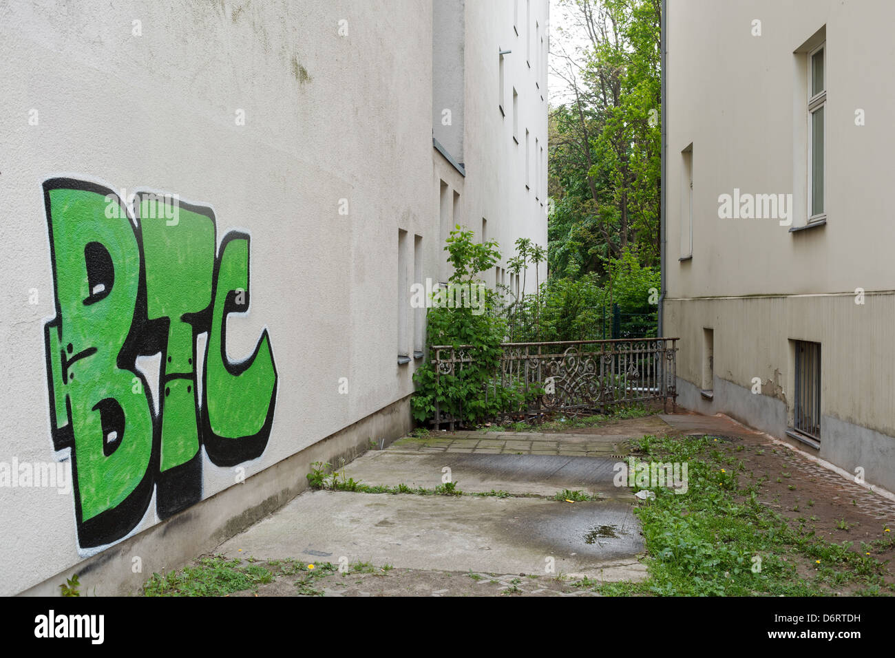 Berlin, Germany, graffiti in the backyard of a house in the Reinhardt in Berlin-Mitte Stock Photo