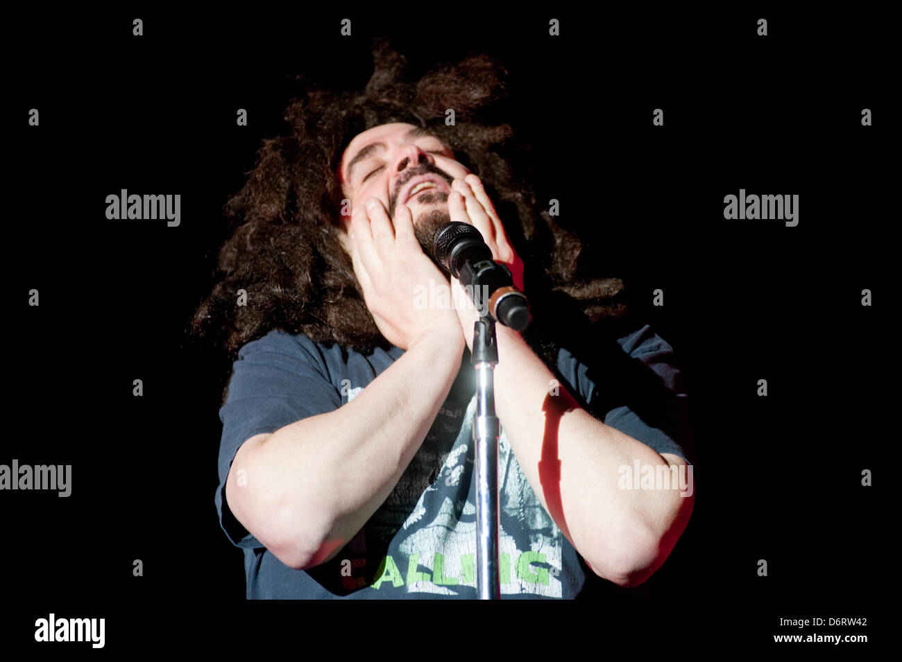 Counting crows performance hi-res stock photography and images - Alamy