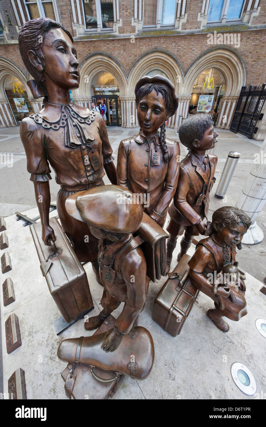 UK London City London Liverpool Street Station Hope Square Sculpture titled ''Children Kindertransport'' by Frank Meisler Stock Photo