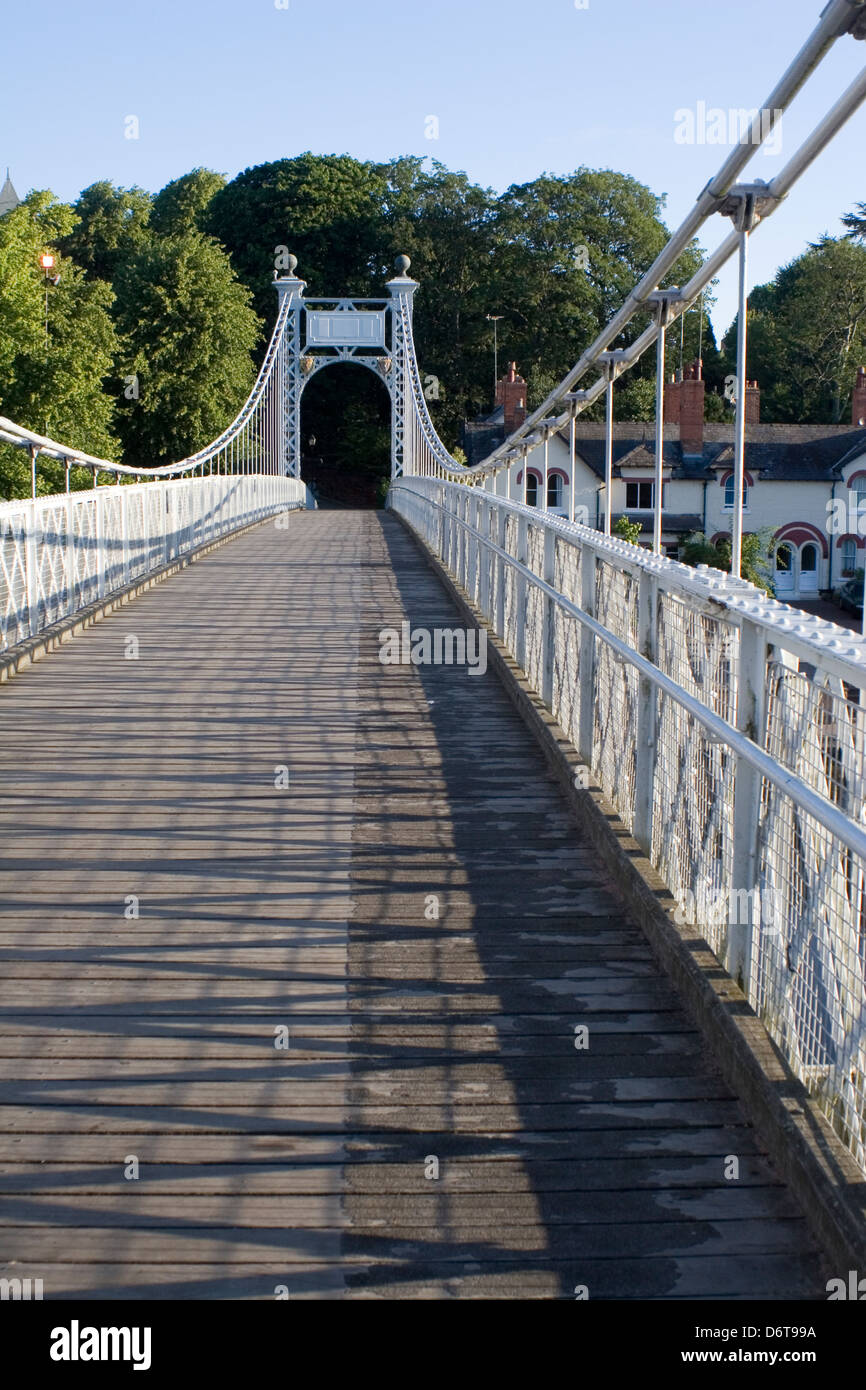 Metal suspension foot bridge at Ross on Wye Stock Photo Alamy