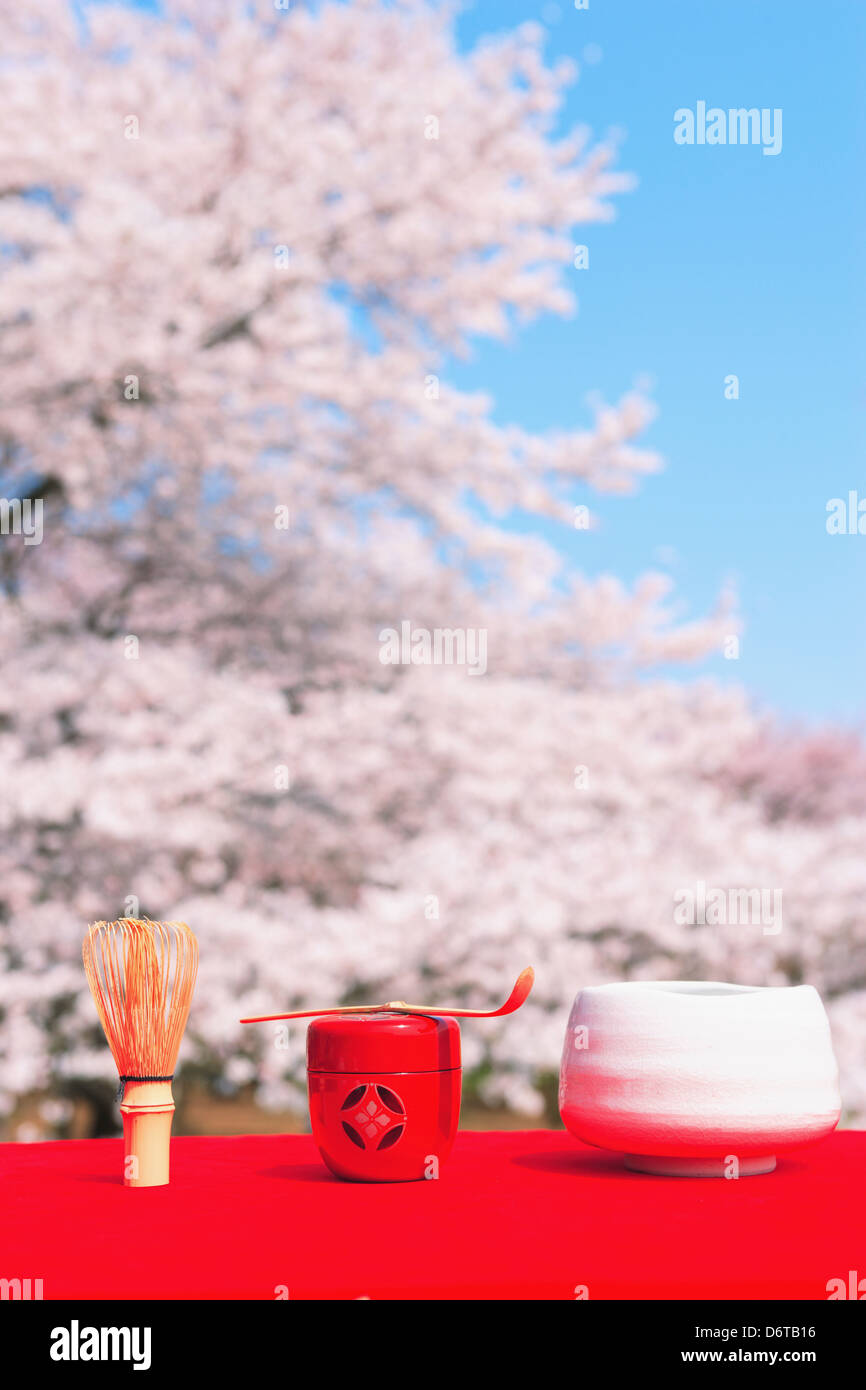 Matcha green tea set and cherry blossoms Stock Photo Alamy