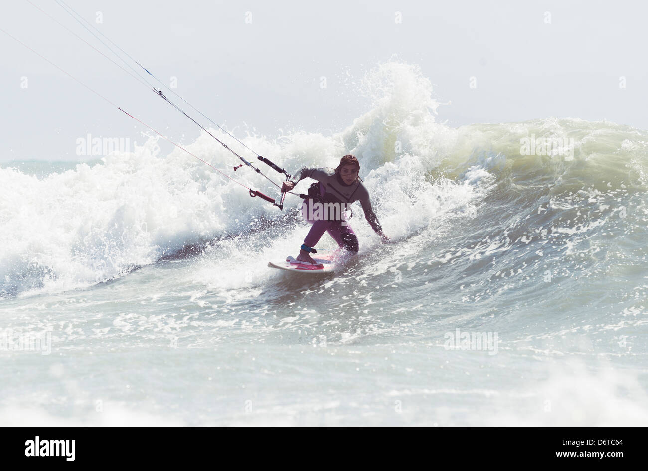 Kitesurfer. Tarifa, Costa de la Luz, Cadiz, Andalusia, Spain, Europe. Stock Photo