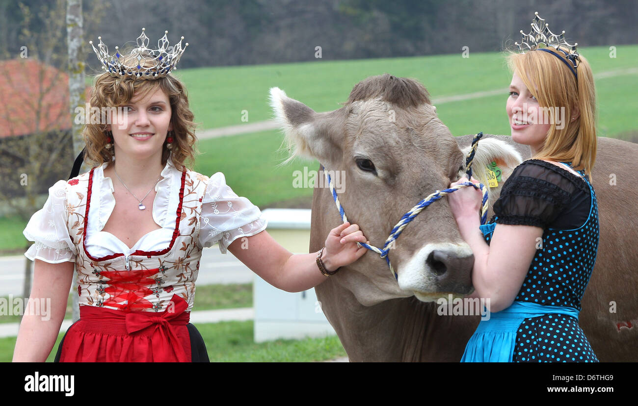 New Bavarian Milk Princess Carola Reiner (R) and new Bavarian Milk ...