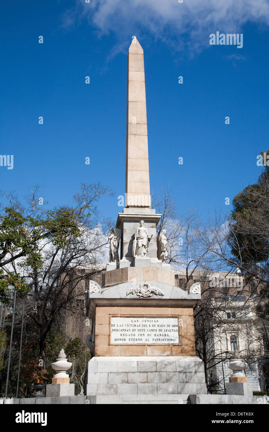 Madrid - monumento Dos de Mayo from Plaza la Lealtad Stock Photo