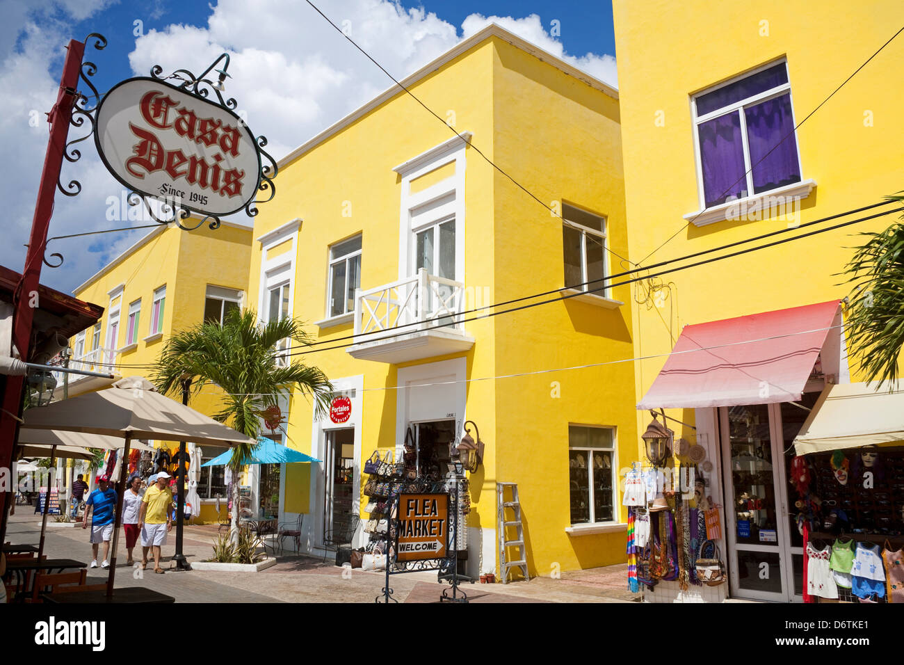 People at Mercado De Artesanias, Plaza del Sol, San Miguel, Cozumel,  Quintana Roo, Yucatan Peninsula, Mexico Stock Photo - Alamy