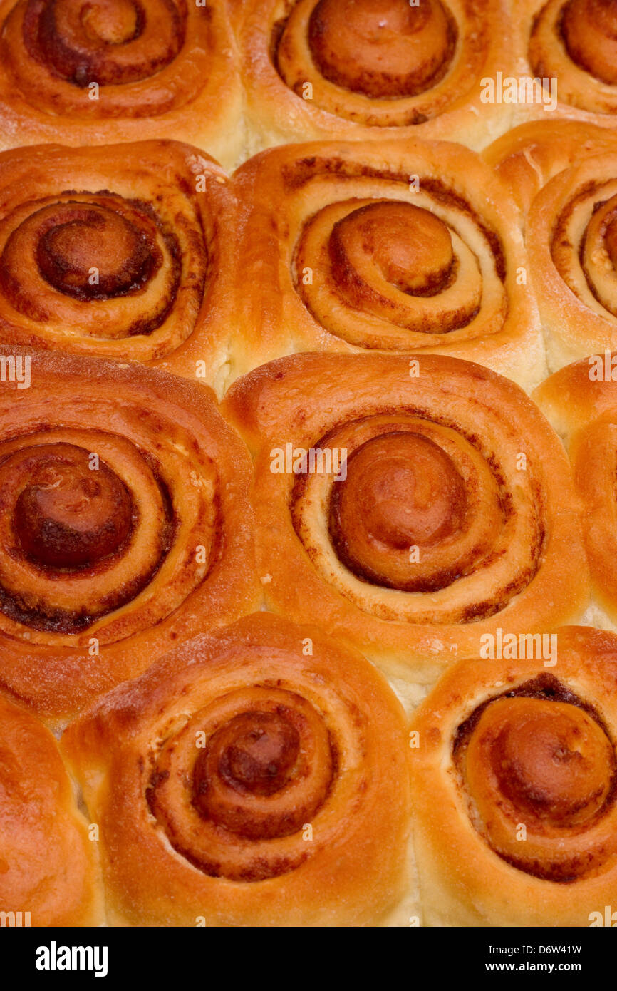 Home made cinnamon rolls hires stock photography and images Alamy