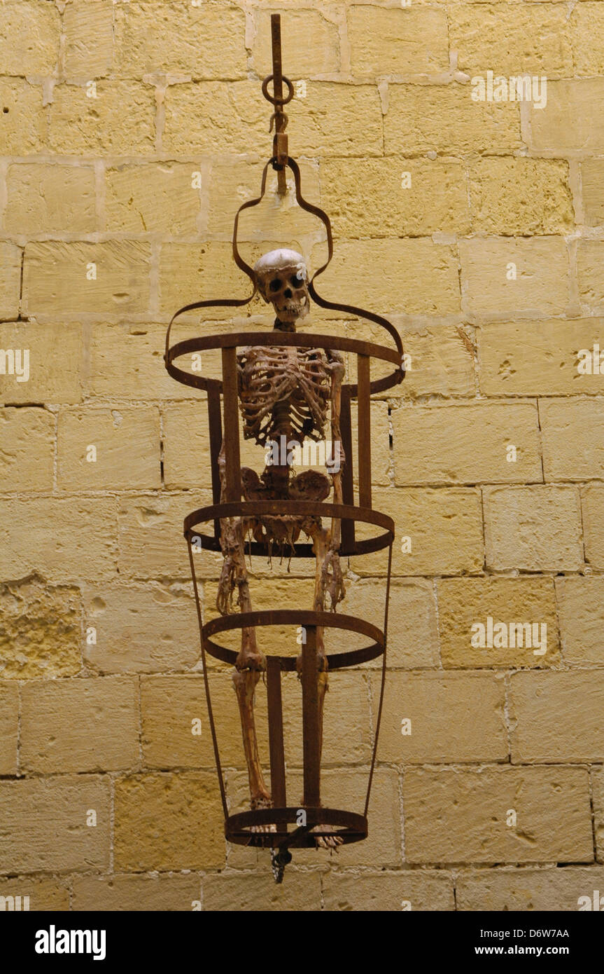 Gibbet cage hi-res stock photography and images - Alamy