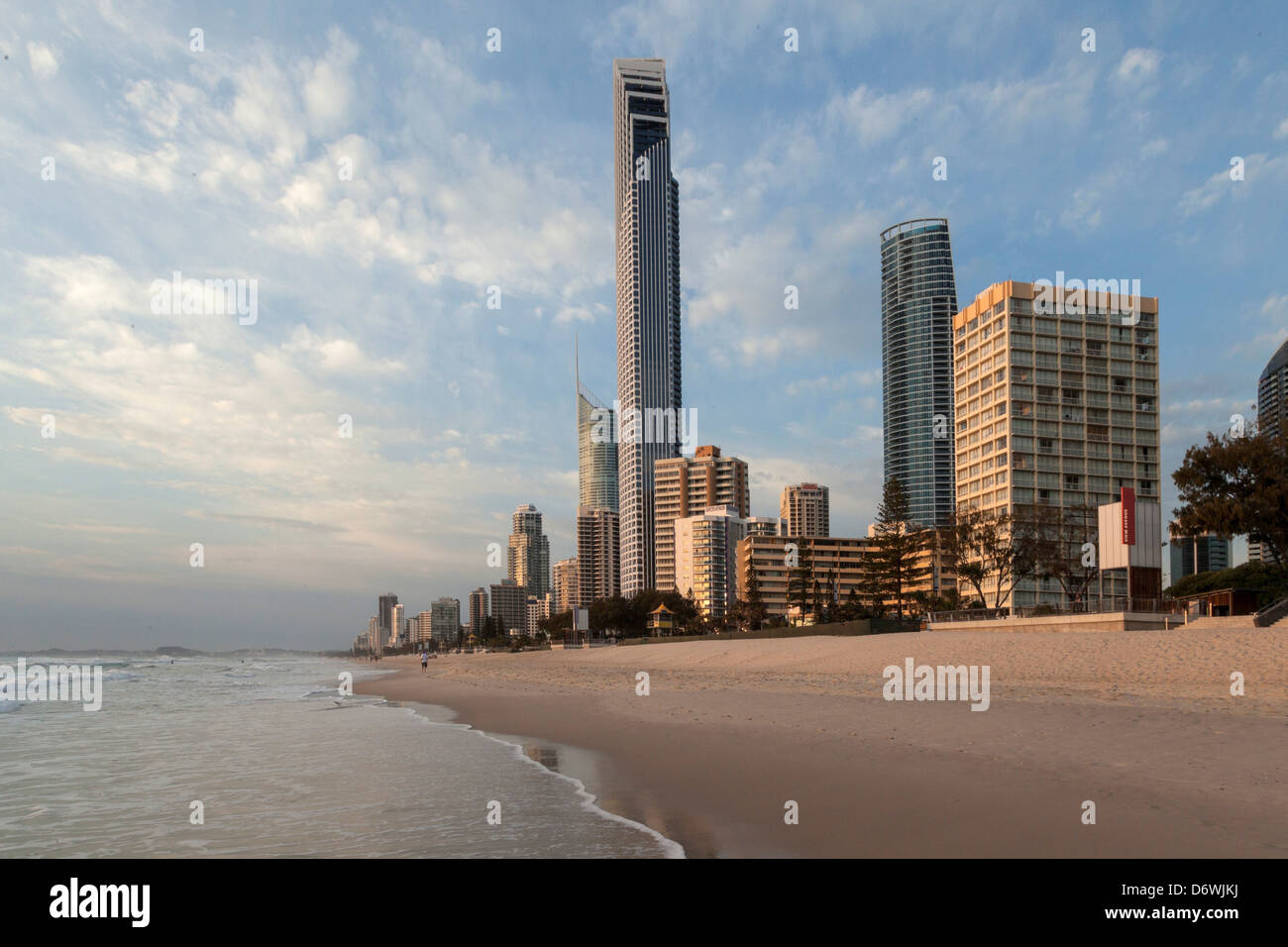 Early sunny morning at the beach, Gold Coast, Australia Stock Photo - Alamy