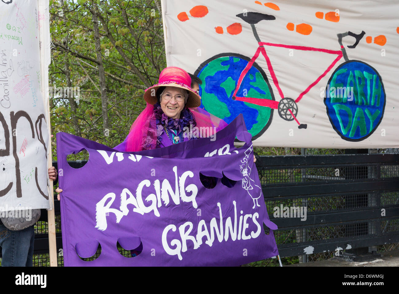 Grannies granny hi-res stock photography and images - Alamy