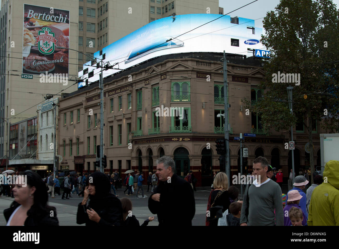 Melbourne Australia. 24th April, 2013. An electronic board in Melbourne  advertises the launch of the new Samsung Galaxy S4 smart phone which will go  on sale in shops across Australia on April