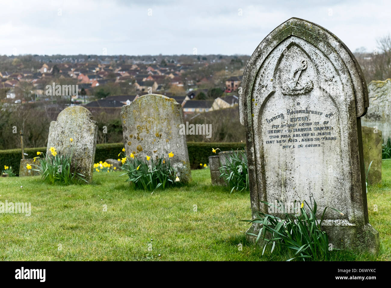 The historic graveyard St Nicholas Church in Basildon Stock Photo Alamy
