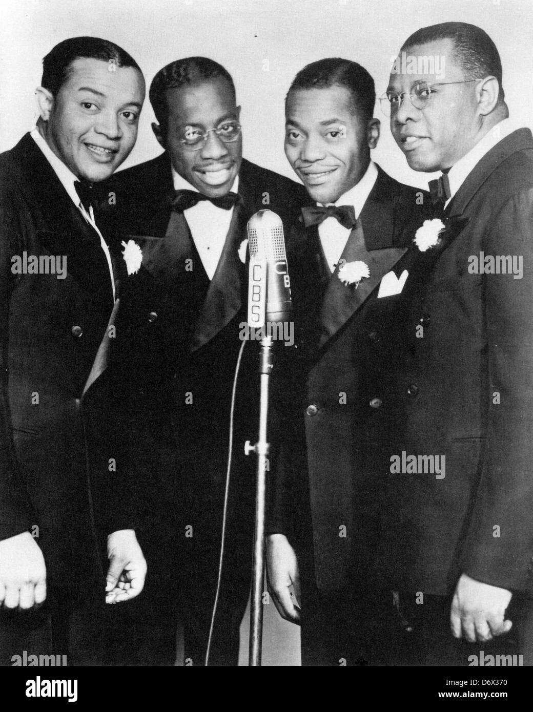 Golden gate quartet hi-res stock photography and images - Alamy