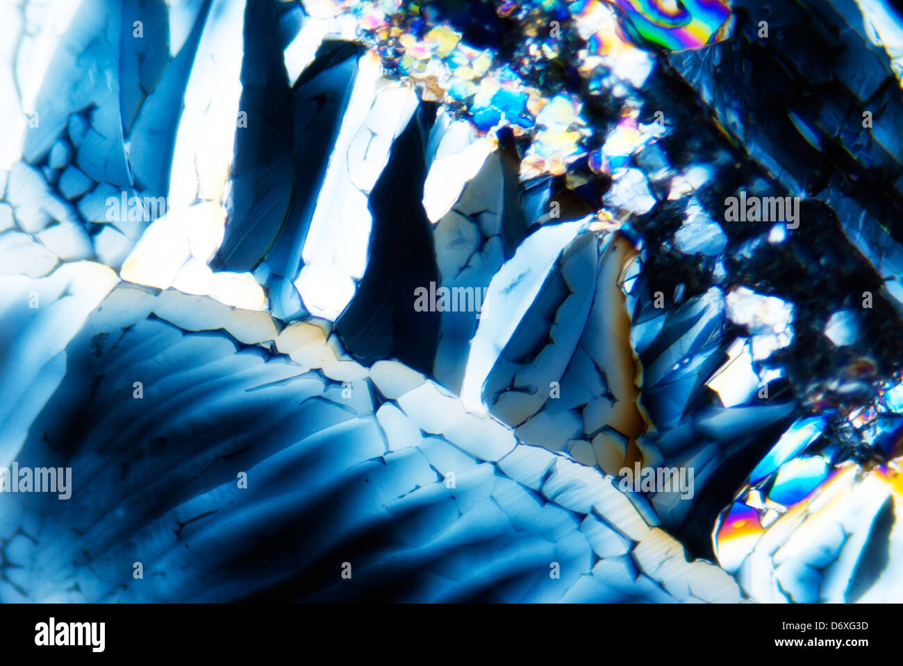 Microcrystals of Magnesiumsulfat Heptahydrat in polarized light Stock Photo