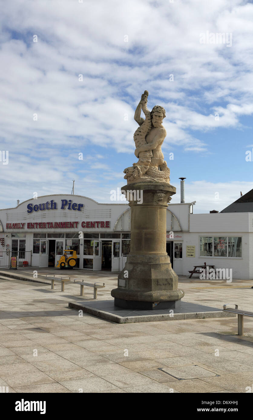 statue of Neptune at the entrance to the south pier at lowestoft on the suffolk coast Stock Photo