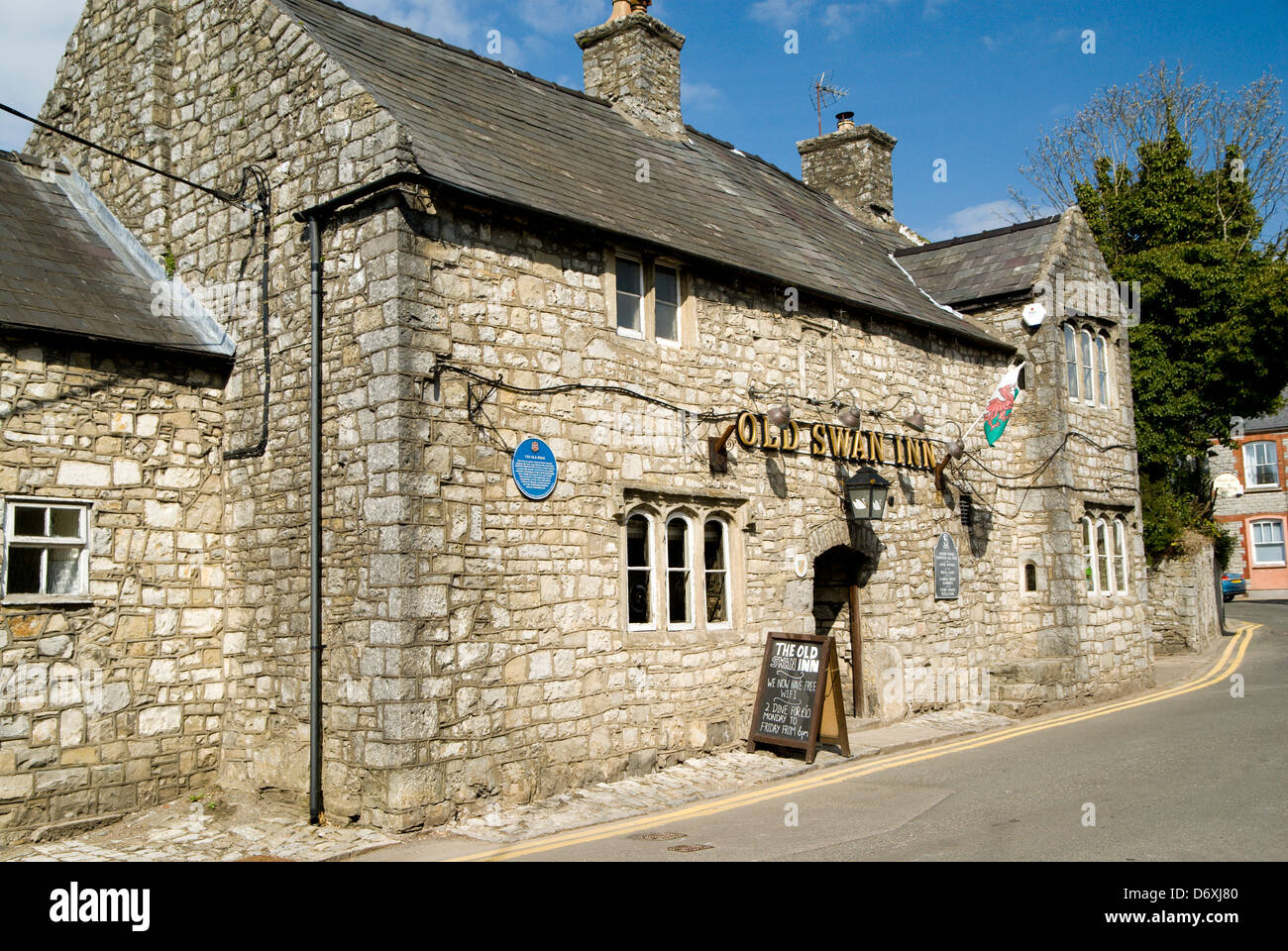 Old swan inn llantwit major hires stock photography and images Alamy