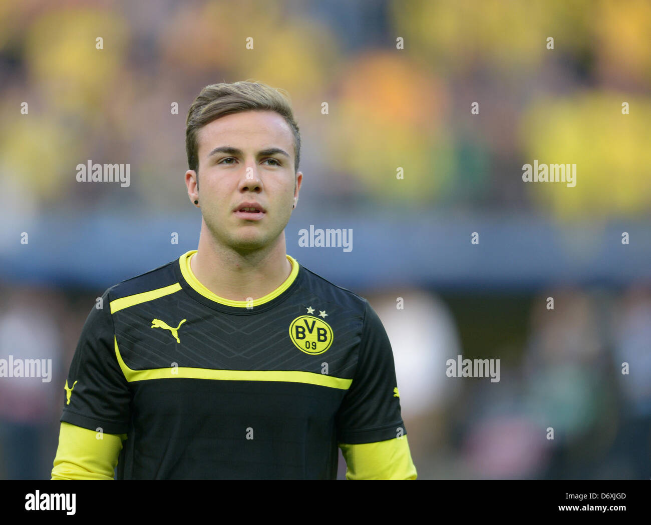 Dortmund Germany 24 April 13 Dortmund S Mario Goetze Seen The Warm Up Prior To The Uefa Champions League Semi Final First Leg Soccer Match Between Borussia Dortmund And Real Madrid At Bvb Stadium