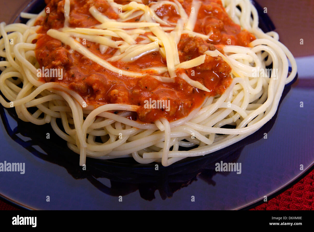 freshly cooked spaghetti with tomato sauce and meat Stock Photo Alamy