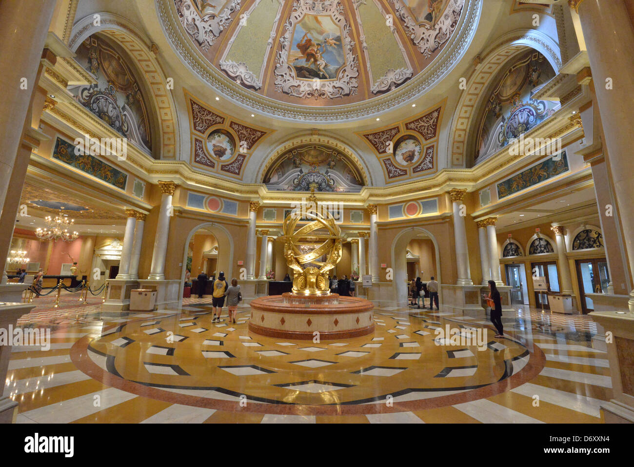 Las vegas venetian statue hi-res stock photography and images - Alamy