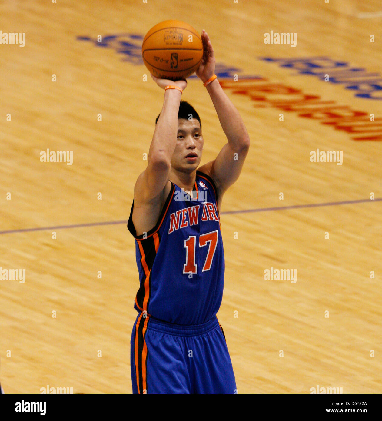 ADIDAS MENS NBA New York Knicks Jeremy Lin Player Tshirt Top Blue