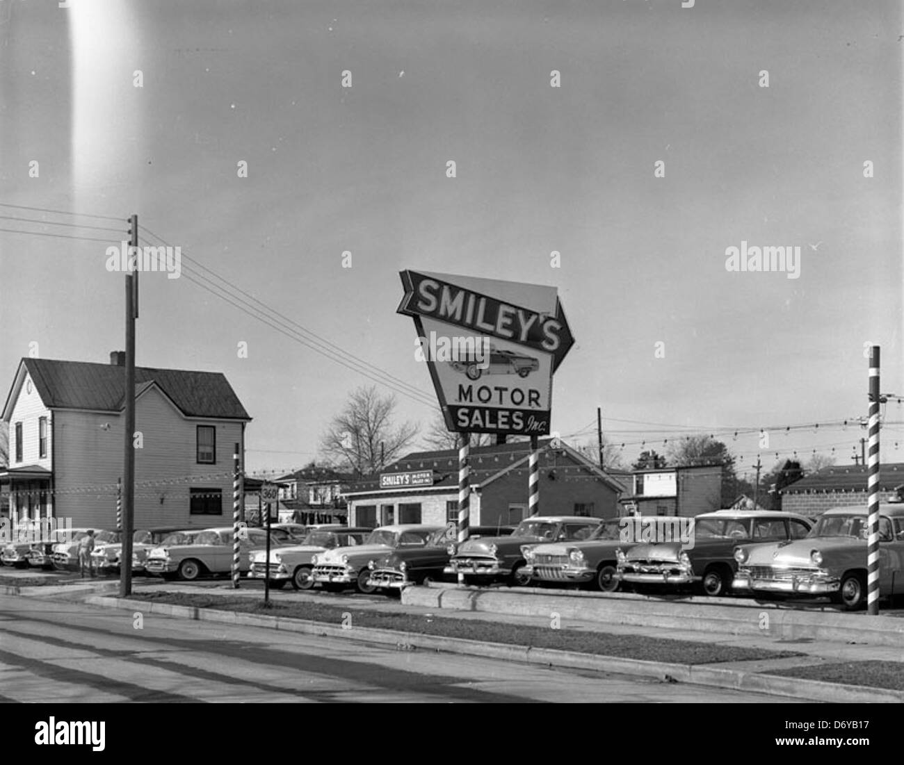 Smiley's Motor Sales Inc Stock Photo Alamy