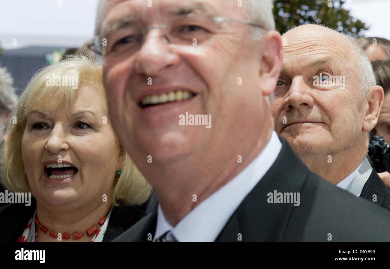 Volkswagen (VW) chairman of the supervisory board, Ferdinand Piech (R), his wife and member of the VW supervisory board Ursula Piech (L) and chairman of the management board Martin Winterkorn (C) arrive for the VW general meeting in Hanover, Germany, 25 April 2013. Photo: JULIAN STRATENSCHULTE Stock Photo