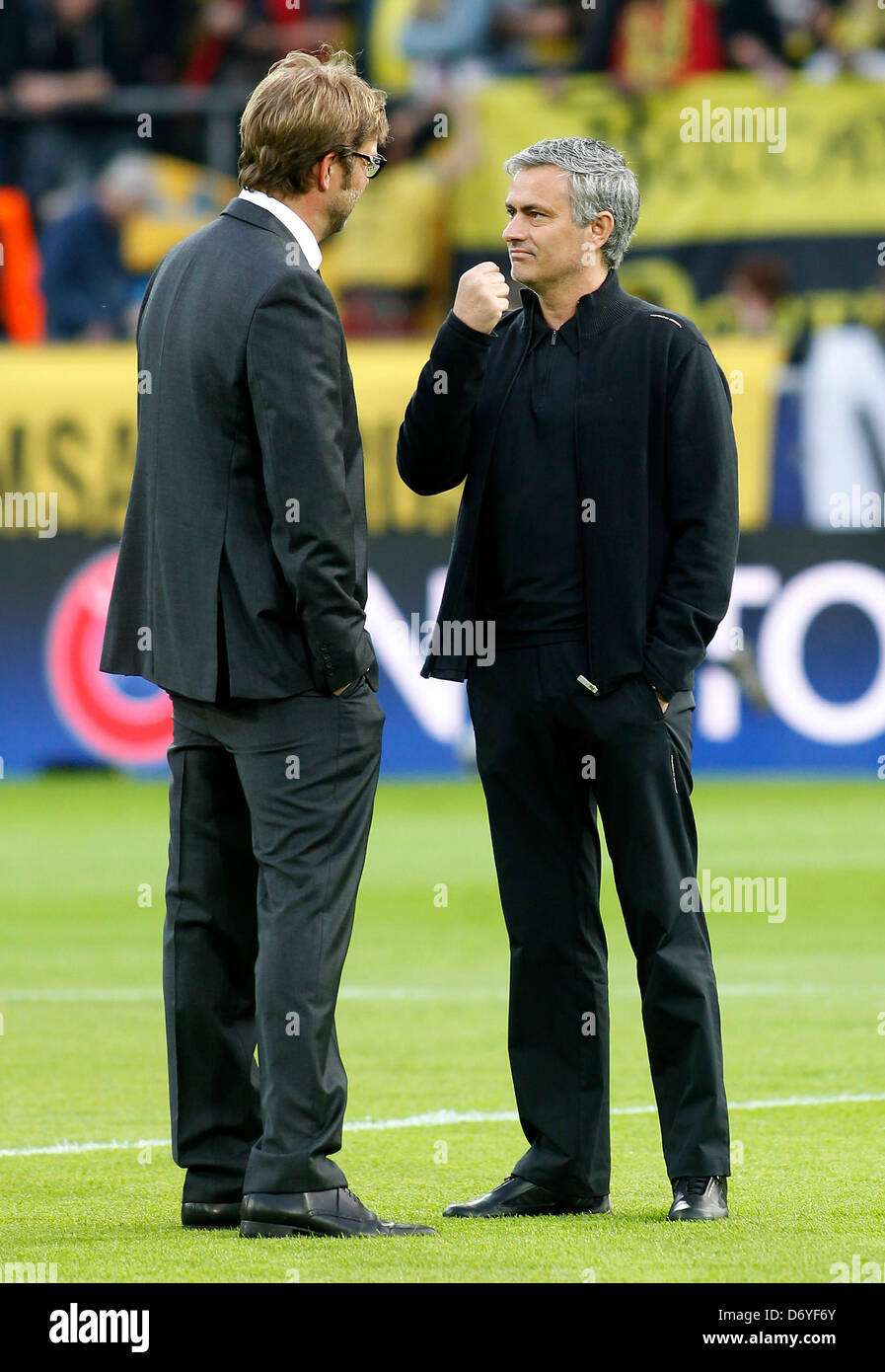 Dortmund Germany 24th April 13 Dortmund S Coach Juergen Klopp L And Madrid S Coach Jose Mourinho In Discussion Prior The Champions League Semi Final Match Between Borussia Dortmund And Real Madrid Signal Iduna Park