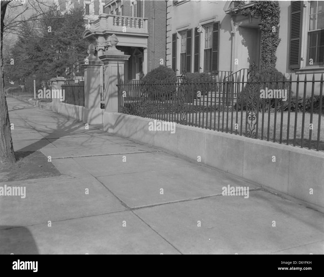 2304 Monument Avenue Stock Photo Alamy