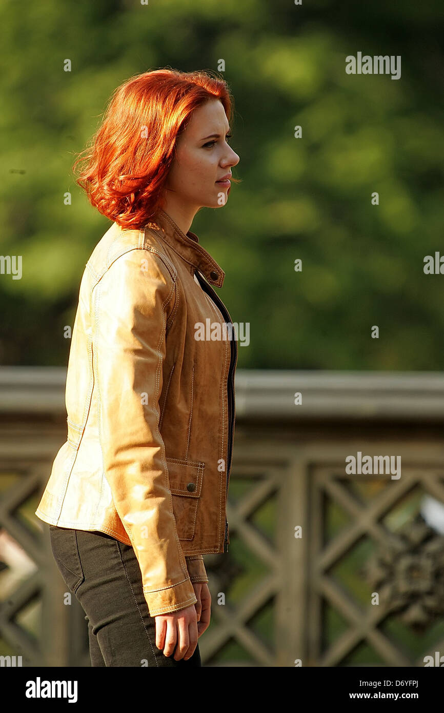 Scarlett Johansson Actors On The Set Of The Avengers Shooting On