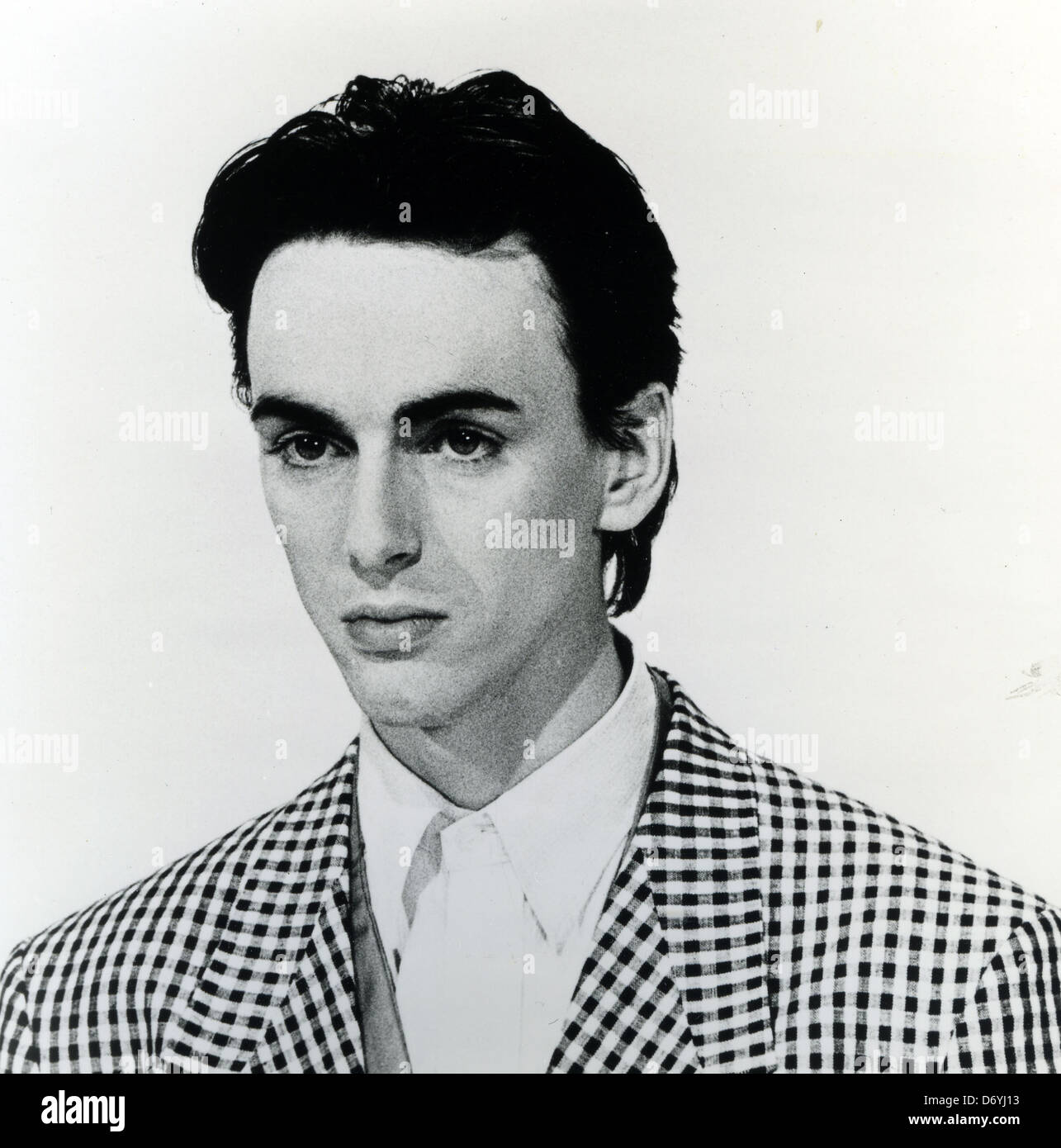 STEPHEN DUFFY Promotional photo of UK pop musician about