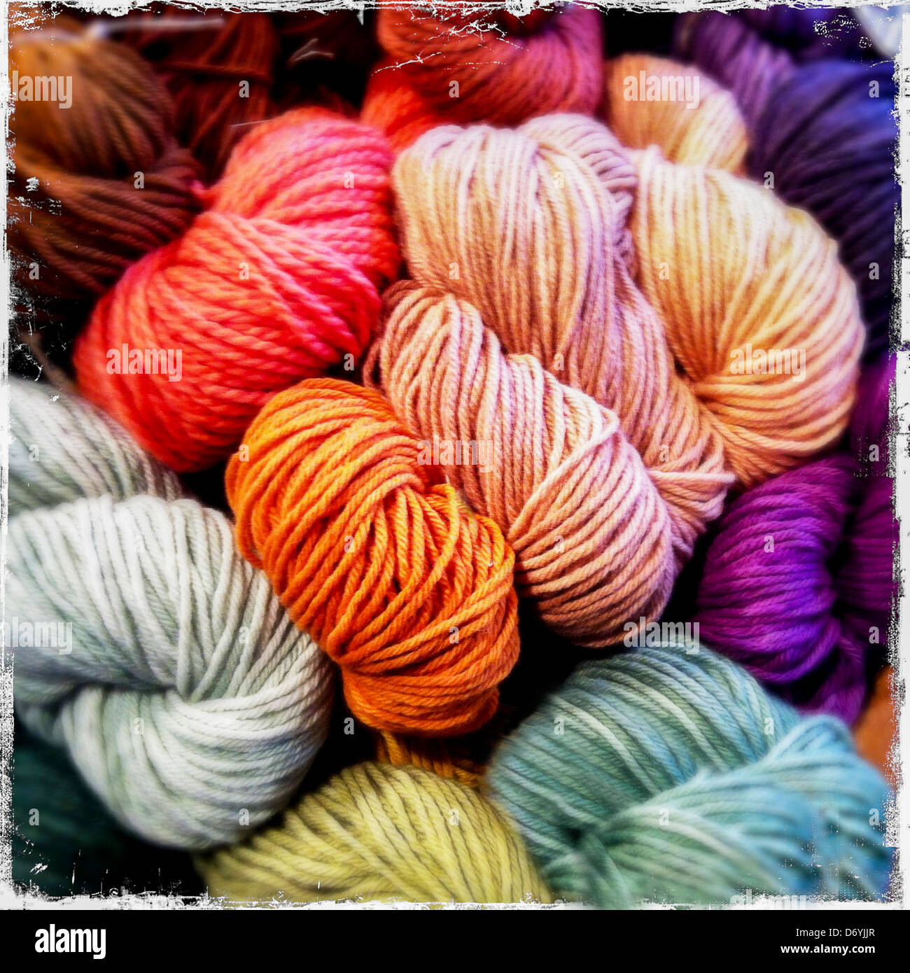 Bundles of yarn hires stock photography and images Alamy