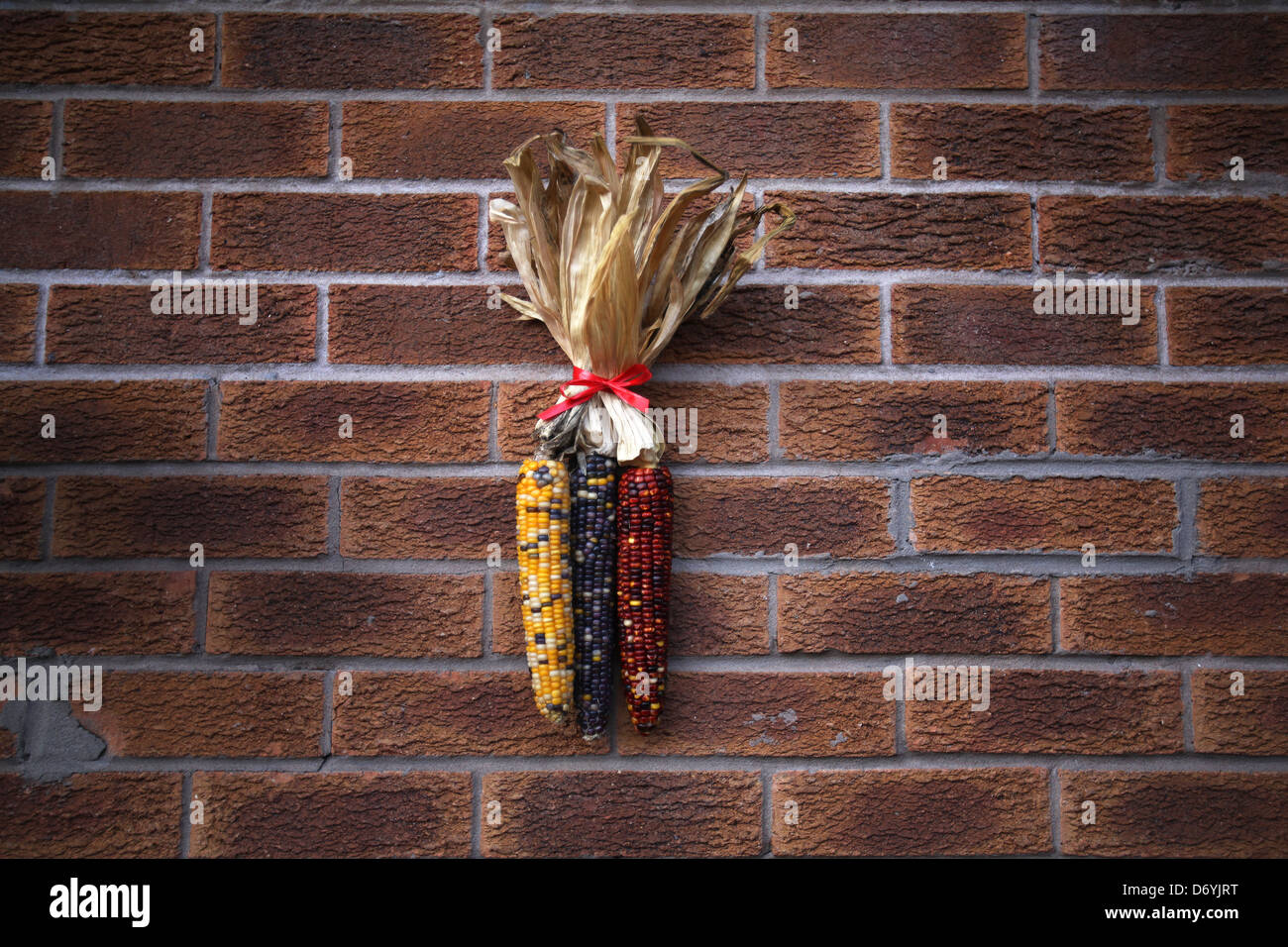 Pile of candy corn hi-res stock photography and images - Alamy
