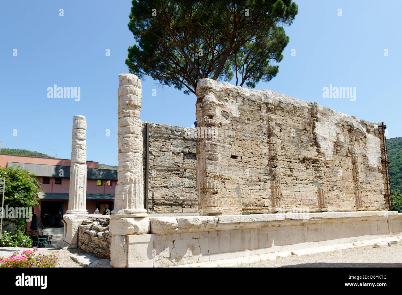 Parco Villa Gregoriana. Tivoli. Italy. View of the rectangular second century BC Roman Temple of Sybil located beside the Temple Stock Photo