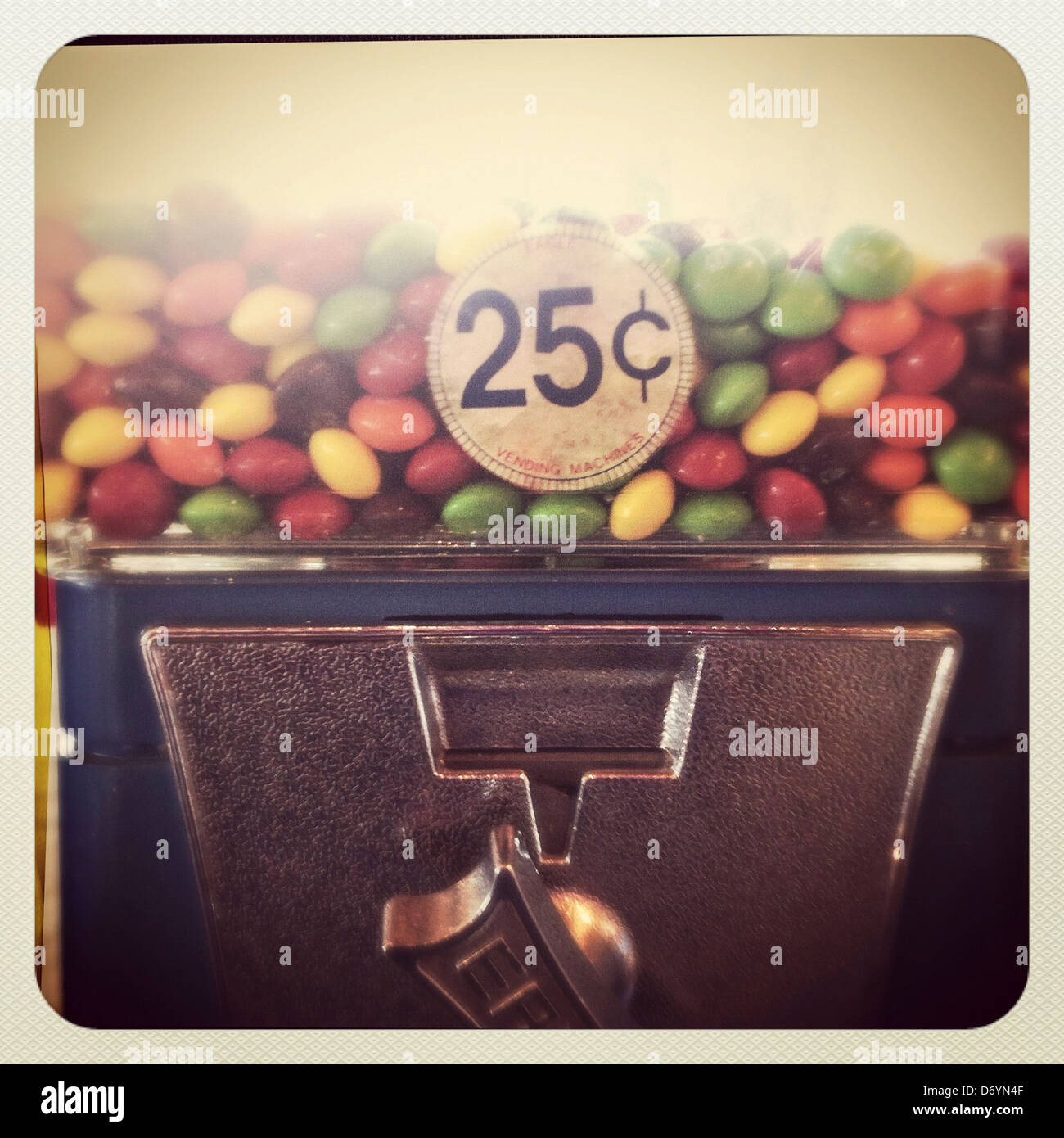 Candy machine hires stock photography and images Alamy