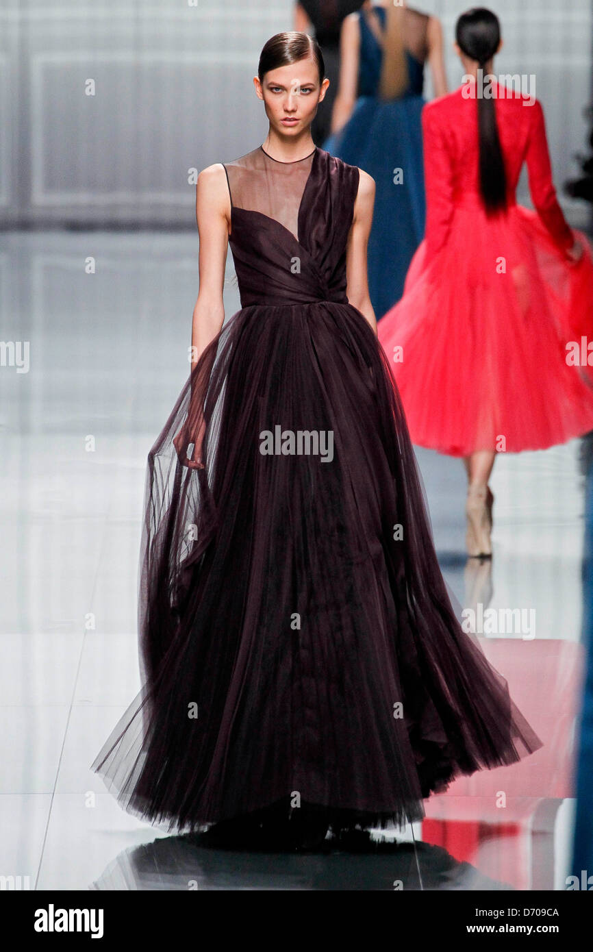 Model Paris Fashion Week Autumn/Winter 2012 - Christian Dior - Runway ...