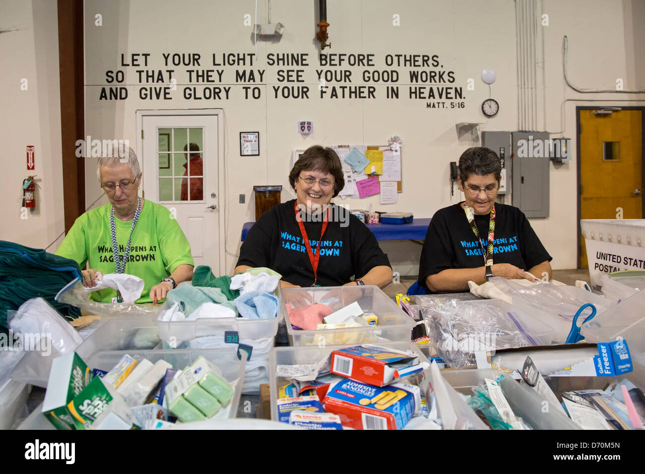 Church women prepare relief supplies at United Methodist disaster relief center Stock Photo