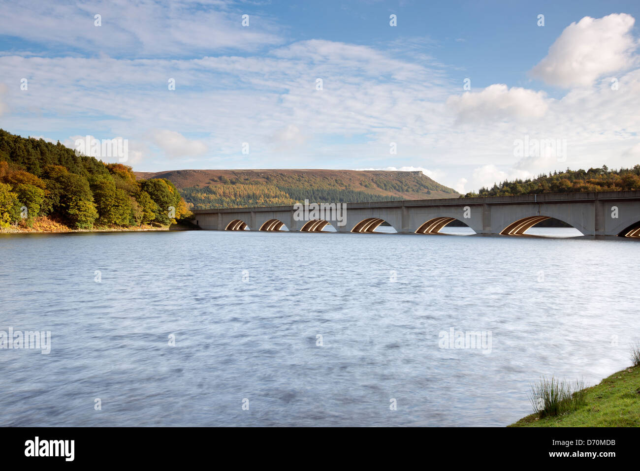 Ladybower Reservoir Bridge Hi res Stock Photography And Images Alamy ladybower-reservoir-bridge-hi-res-stock-photography-and-images-alamy