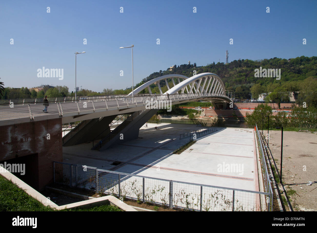 Ponte della Musica Rome modern bridge, Italy Stock Photo - Alamy