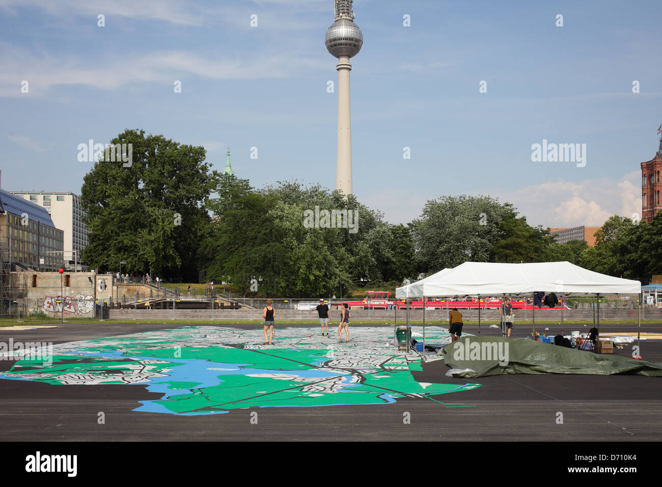 Berlin, Germany, the largest paint jobs, walkin map Stock Photo Alamy