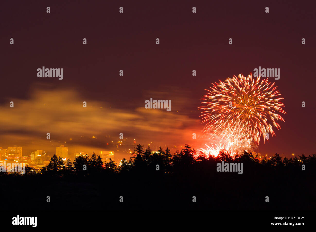 Victoria day canada fireworks hi-res stock photography and images - Alamy