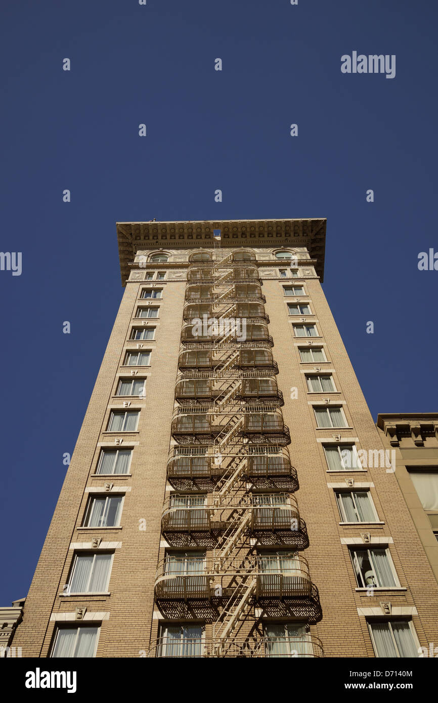 Angle apartment hi-res stock photography and images - Alamy