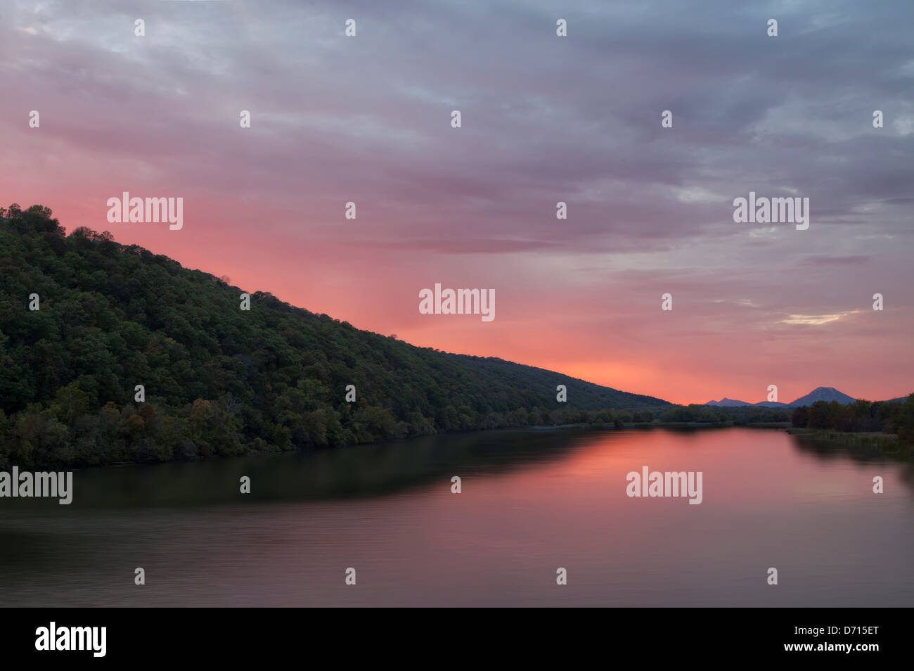 Maumelle river hi-res stock photography and images - Alamy